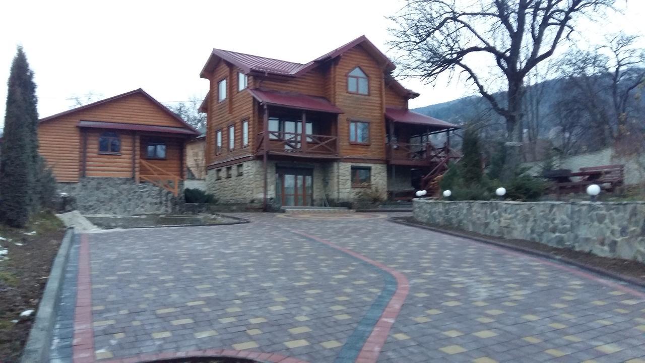 Отель Karpatska Mria Яремча Экстерьер фото