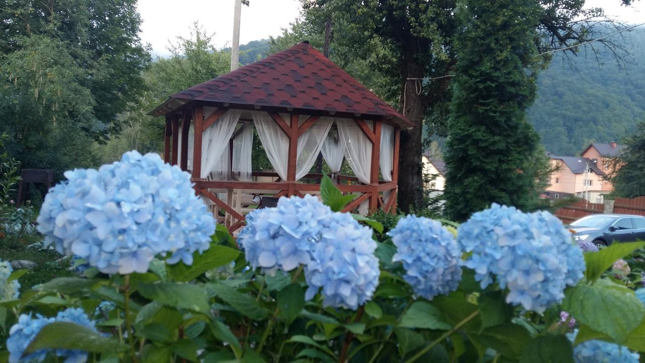 Отель Karpatska Mria Яремча Экстерьер фото